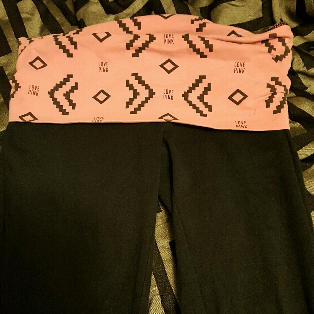 VS pink yoga pants